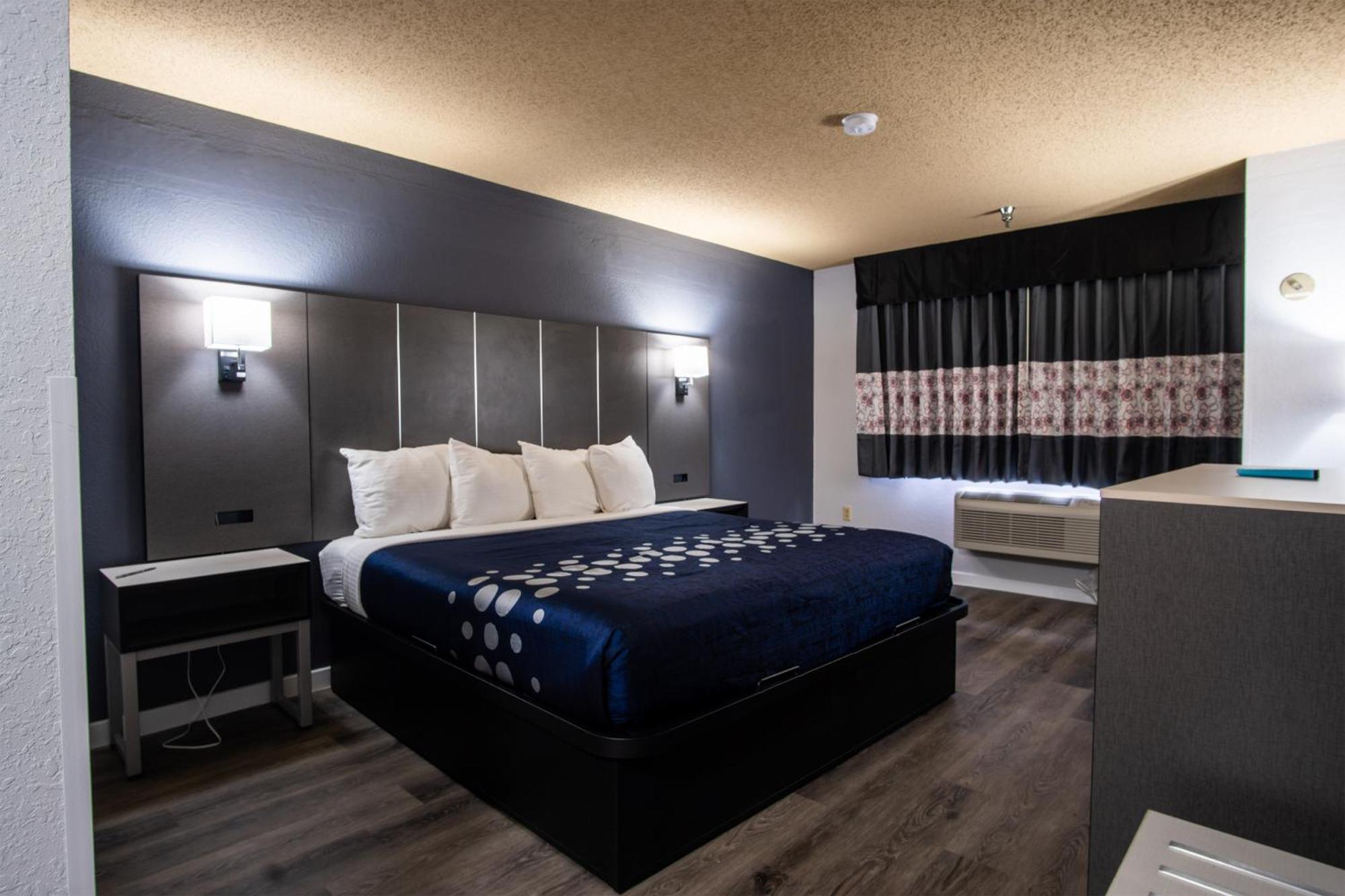 Coratel Inn And Suites By Jasper Eagan St Paul Airport & Mall Of America Extérieur photo