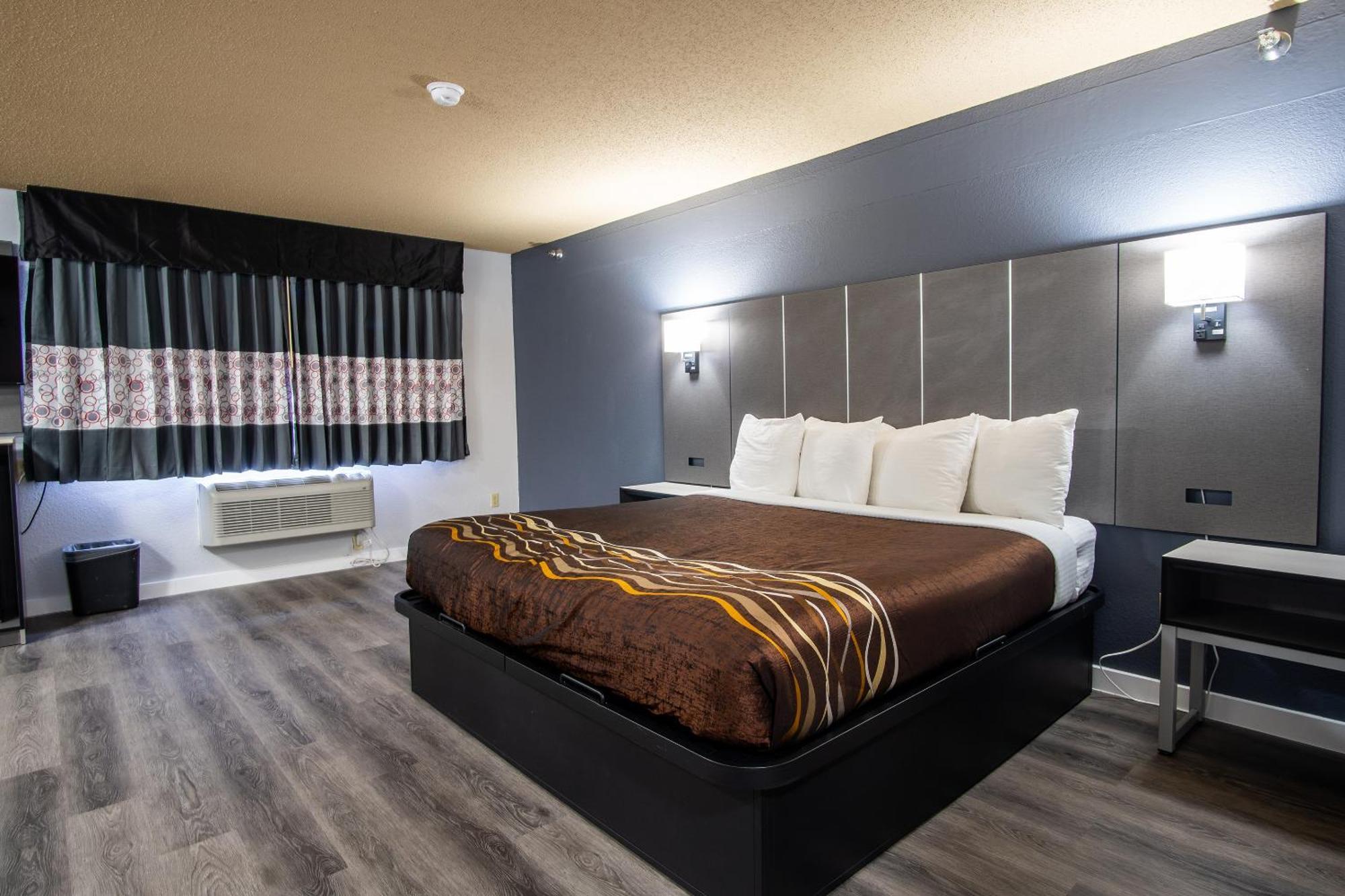 Coratel Inn And Suites By Jasper Eagan St Paul Airport & Mall Of America Extérieur photo