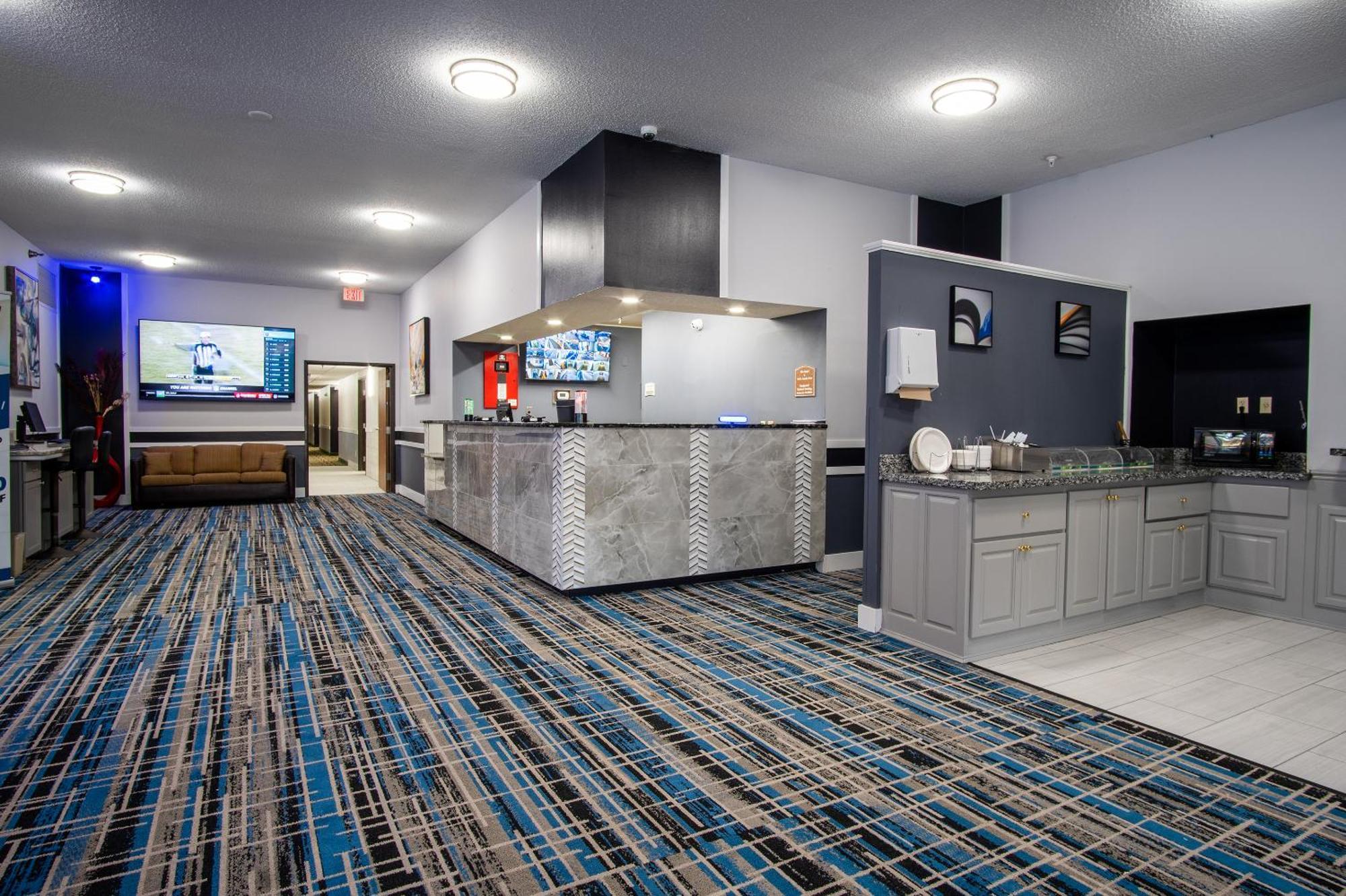 Coratel Inn And Suites By Jasper Eagan St Paul Airport & Mall Of America Extérieur photo