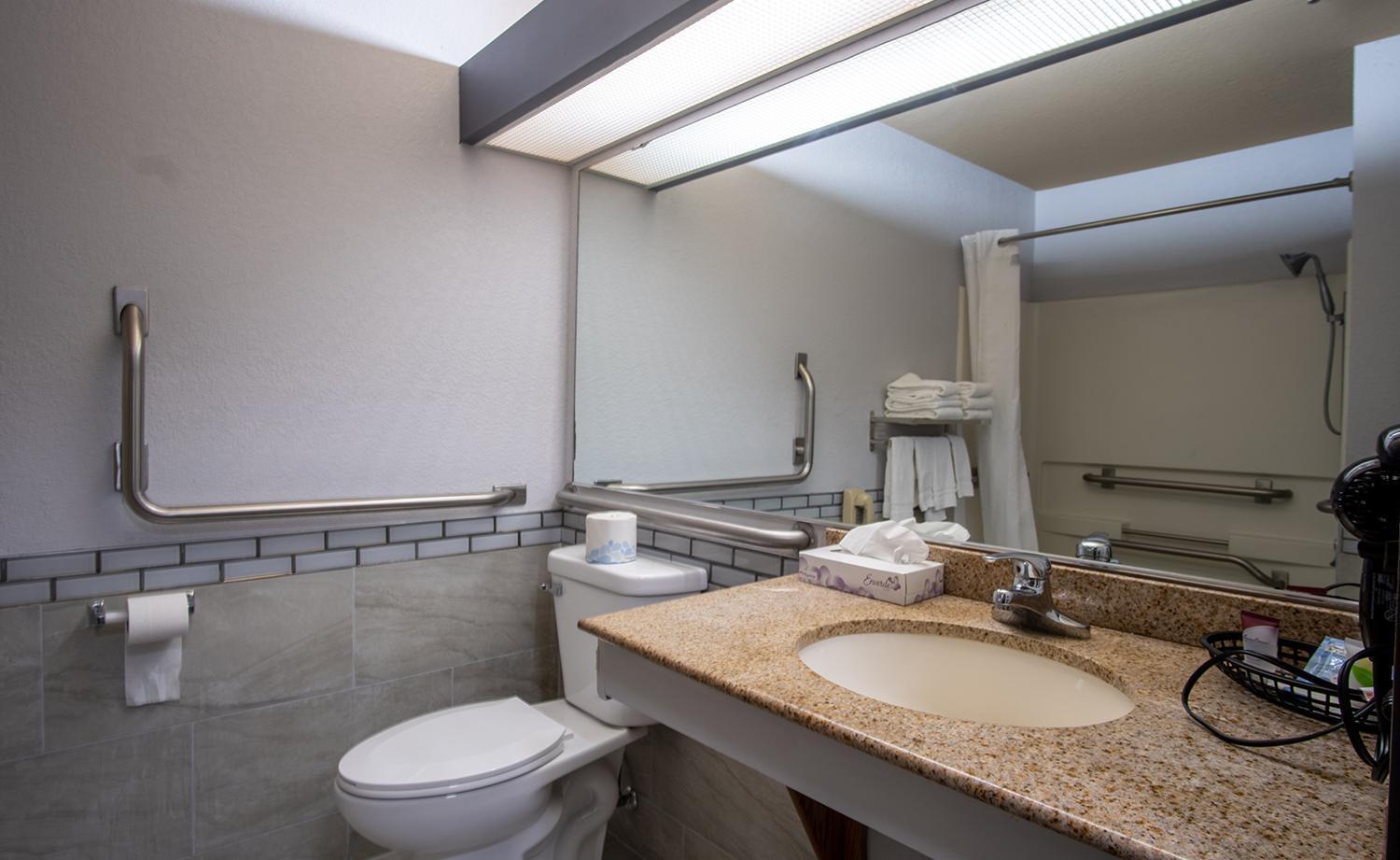 Coratel Inn And Suites By Jasper Eagan St Paul Airport & Mall Of America Extérieur photo